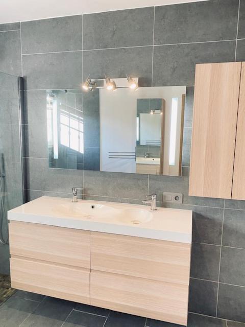 Jolie Maison De 110 M 2, Pour 6 Personnes, Au Calme, Avec Piscine Les Cordiers Esterno foto
