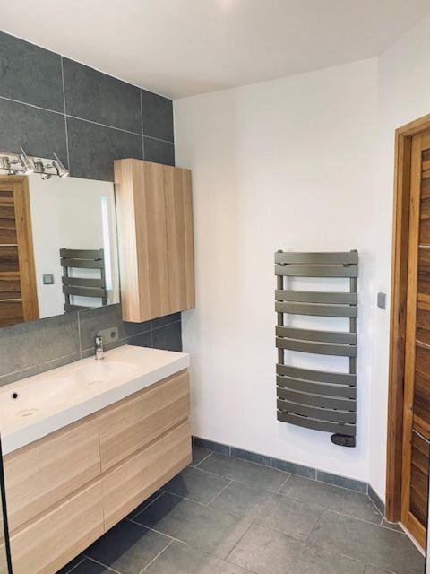 Jolie Maison De 110 M 2, Pour 6 Personnes, Au Calme, Avec Piscine Les Cordiers Esterno foto